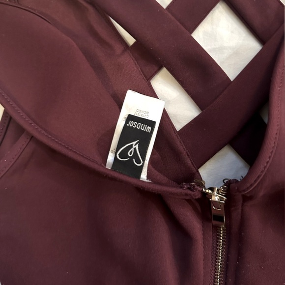 Maroon Midi Dress Cross Neck Design Slim Fit Zip Back Size Small - Picture 2 of 8